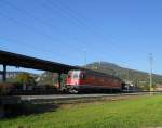 Re 6/6 11684 ''Uznach'' am 4.10.2011 bei der Durchfahrt in Oensingen.