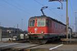 Re 6/6 11682 beim Güterbahnhof in Muttenz.