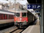 SBB - Re 6/6  11624 mit Re 4/4 vor Güterzug bei der durchfahrt in Montreux am 14.03.2015