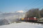 430 11362 und 620 11610 'Spreitenbach' mit einem Gterzug bei Steinen (26.03.2007)