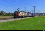 SBB - 420 251 + 620 032 mit Güterzug unterwegs bei Lyssach am 02.09.2022