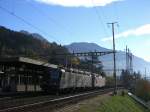 Am Morgen des 02.11.2007 fuhr dieses Re10/10 Paket mit einem Gterzug durch Faido.