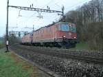 Re 10/10 mit GZ bei Rotkreuz am 09.04.2008