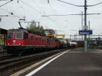 Re 6/6 11684 und Re 4/4 II 11331 mit GZ in Wetzikon am 13.10.2008.