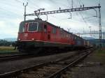 Re 10/10 mit Zingg/Schni-Geti auf dem Weg nach Aarau bei Oberrti am 03.07.2008