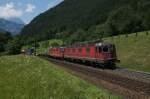 Re 6/6 11681 und Re 4/4 II 11162 verlassen am 25.7.12 Erstfeld.