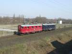 Re 410 10019 und 10008 passieren das CentrO in Oberhausen.