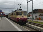 IRSI - Loks 91 85 4 421 393-2 und 91 85 4 421 387 mit Zuckerrüben bei der durchfahrt im Bhf. Busswil am 2024.10.03