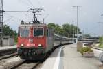 SBB Cargo 421 378 fahrt in Lindau ein mit EuroCity 195 nach Mnchen Hbf, 25 juli 2012