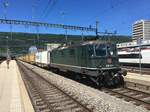 Re 4/4 III 11364 | 430 364-0 mit meinem Postzug Daillens-Hrkingen beim Halt in Biel/Bienne, 08.06.2017.