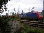 481-005 der SBB Cargo hat soeben eine class 66 der HGK und den an selbiger hngenden Kesselzug nach Pforzheim HBF gebracht.