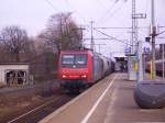 481 006-5 durchfhrt mit einem Gterzug Elmshorn (17.02.07)  