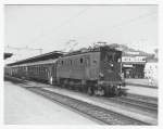 Ae 3/5 10209 mit Regionalzug nach Biel/Bienne via Grenchen Nord kurz vor der Abfahrt in Delémont am 15.