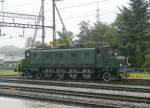 SBB - Oldtimer Ae 4/7 10997 bei Strmenden Regen in Mendrisio am 18.09.2010