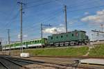 Der Sonderzug nach Italien verlässt mit der Ae 4/7 10987 den Bahnhof Brugg.Bild 31.5.2015