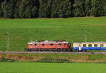 BLS Ae 6/8 205 in der Morgensonne bei Wabern.