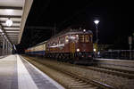 Ae 6/8 205 der BLS Historic Stiftung unterwegs als Extrazug von Kandersteg nach Basel SBB.