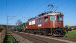 Ae 6/8 205 mit einem Sonderzug auf der Rückfahrt von Luzern nach Vallorbe, aufgenommen kurz vor Langenthal am Abend des 23.10.2021.