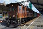 Sonderzug von Konstanz nach Rorschach am Morgen des 1. Mai 2008 auf dem Weg zu den Arbon Classics. Die Lok BT 14 der ehemaligen Bodensee-Toggenburgbahn stimmt ein auf die vielen Oldtimer zu Land, Wasser, in der Luft und natürlich auf den Schienen. 

(Ersatz für ein altes 800-Pixel-Bild)