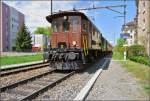 Sonderzug von Konstanz nach Rorschach am Mittag des 1. Mai 2008 beim Halt in Arbon. Die Lok BT 14 der ehemaligen Bodensee-Toggenburgbahn stimmt ein auf die vielen Oldtimer zu Land, Wasser, in der Luft und natürlich auf den Schienen während der Arbon Classics. 