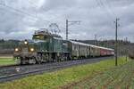 Ce 6/8''' 14305 auf dem Weg zurück nach Olten, aufgenommen kurz vor Mellingen am 04.12.2021.