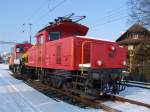 Ee 3/3 16450 steht am 29.1.05 zusammen mit Tm 232 022-4 im Bahnhof Rotkreuz