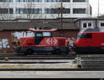 SBB - Rangierlok Ee  922 004-7 mit 460 bei Rangierfahrt im SBB Bahnhof von Basel am 26.02.2021