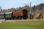 Im Rahmenprogramm zur Plattform der Kleinserie im Bauma fährt die Be 4/6 von SBB Historic am 14.10.2017 durch das Tösstal in Richtung Bauma.