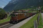 Seit einiger Zeit fhrt am Mittag jeweils ein mit zwei BLS-Re 4/4 bespannter Schrottzug ber den Gotthard. Am 25.7.12 war er mit der Re 4/4 190 und der Re 4/4 176 bespannt. (Silenen, 25.7.12)