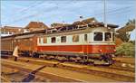 Re 4/4 I N° 10050 mit Stücker (Nahgüterzug) in Lengnau am 16. Juli 1984