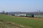 BLS Regionalzug bei Büren an der Aare mit der Re 4/4 II 508, ehemals SBB Re 4/4 II 11102, am 20.