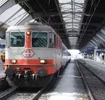 SBB Re 4/4 II Nr. 11108, ehemals Swiss Express auf Gleis 9 im HB Zürich. Mittwoch, 30. August 2017