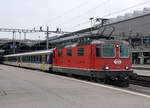 Zur grossen Freude des Bahnfotografen, nicht aber der Reisenden, mit Ersatzkomposition geführte IR 70 2636 und IR 70 2634.