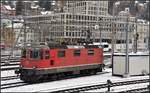 Re 4/4 II 11124 in St.Gallen. (19.11.2018)