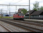 SBB - Lokzug mit der Re 4/4  420 329-5 im Bahnhof Rupperswil am 15.06.2019