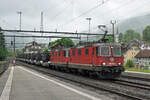 Die Re 420 265-1 und Re 420 319-6 brachten am 27. Mai 2021 ein Militärzug von Biel zum Waffenplatz Bure-Kaserne.
Impressionen von Moutier.
Foto: Walter Ruetsch