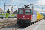Re 420 246-1 durchfährt am 10.06.2024 den Bahnhof Rupperswil.