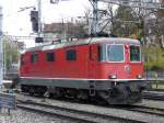 SBB - Re 4/4  11122 im Bahnhof von St.Gallen am warten auf Arbeit am 11.11.2007