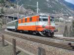 Re 4/4 II 11103  Suisse-Express  et IR vers Wassen 25 mars 2005