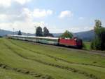 Eine Re 4/4 am 27.08.2008 mit einem Voralpen Express unterwegs bei Biberbrugg 