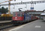 Re 10/10, Re 420 310 und Re 6/6 11649, mit Gterzug bei Durchfahrt in Arth-Goldau, 22.09.2011.