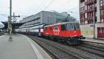 HVZ Pendel, mit der fhrenden Re 420 225-5, als Ersatz IR 2331 in Zug, 23.06.2013.
