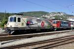 Die Re 420 251  175 Jahre Schweizer Bahnen und Re 420 252  Wartung mit Durchblick  die am 15.9.24 beim Re 4/4 Jubiläum im Bahnhof Balsthal stehen.