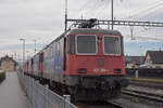 Für die Re 421 386-4 hat bald die letzte Stunde geschlagen. Am 05.12.2020 steht die Lok auf einem Nebengleis beim Bahnhof Kaiseraugst.