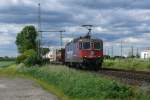 421 374-0 zieht einen Containerzug durch Porz-Wahn am Nachmittag des 24/05/2014. Gruß an den TF.