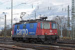 Re 430 356-6 durchfährt solo den badischen Bahnhof. Die Aufnahme stammt vom 10.01.2020.