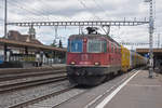 Re 430 358-2 durchfährt den Bahnhof Rupperswil. Die Aufnahme stammt vom 13.03.2020.