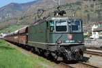 SBB: Cementzug mit der Re 430 364-0 in in Reuchenette-Péry am 19. April 2016.
Foto: Walter Ruetsch