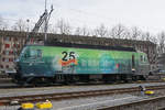 Re 446 016-8 (ex SOB) steht auf einem Abstellgleis beim Basler Rheinhafen. Die Aufnahme stammt vom 31.12.2019.