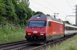 Re 460 108-4 fährt Richtung Bahnhof Rheinfelden. Die Aufnahme stammt vom 01.06.2017.